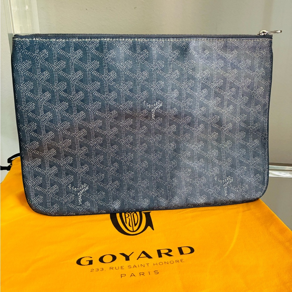 Goyard Classic Gray Sena MM with Signature Chevron Pattern